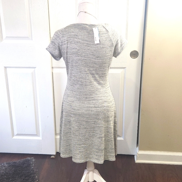 GARAGE LIGHT GREY SPRING/SUMMER DRESS SHORT SLEEVES SIZE M NEW WITH TAGS - Picture 6 of 10